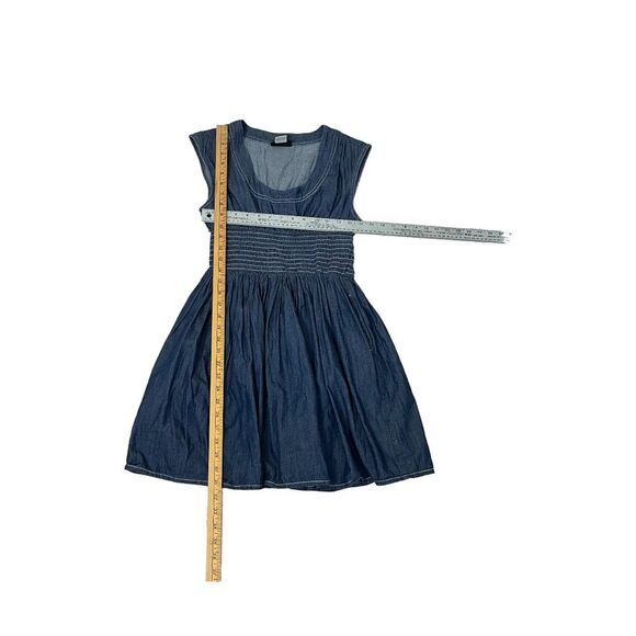 VENUS Blue Chambray Dress Smocked Waist Scoop Neck Sleeveless Size 6 - Picture 6 of 10